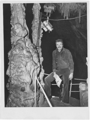 Nelle grotte di Bossea, 1974