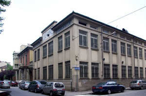 L’edificio della ex Pastiglie Leone su corso Regina Margherita angolo via Vicenza. Fotografia del Comitato Parco Dora, 2010.