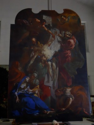 Claudio Francesco Beaumont (1694-1766), Deposizione di Cristo dalla croce, 1731 circa, Pala dell'altare maggiore della Chiesa di Santa Croce. Fotografia di Francesca Romana Gaja, 2011-2012