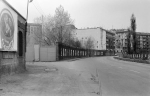 Ex area Italgas e lungo Dora (vista verso ovest). Fotografia di Paolo Arlandi, 1982