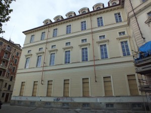 Piazza Bernini 5, ex Scuola media Giovanni Pascoli, oggi in ristrutturazione grazie al finanziamento di Compagnia di Sanpaolo. Fotografia di Paola Boccalatte, 2014. © MuseoTorino