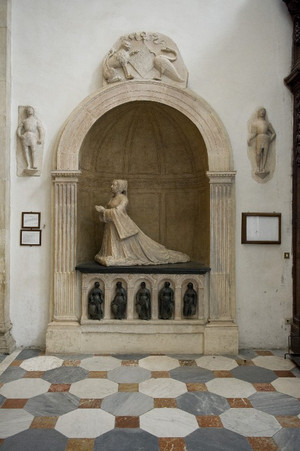 Monumento funerario all’interno del Duomo. Fotografia di Marco Saroldi, 2010. © MuseoTorino