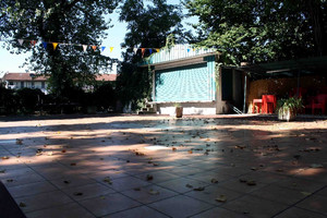 La pista da ballo nel cortile dell’Ettore Valli. Fotografia di Paolo Coccorese.