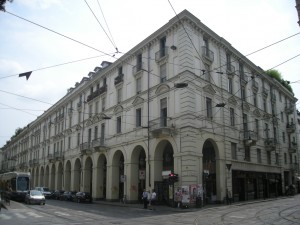 Edificio a uso abitazione, negozi e uffici, già Accademia di Medicina