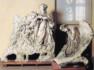 Modello in due parti, per il Monumento funerario Crovetto. © Comune di Casale Monferrato, 2001