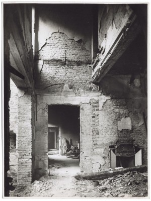 Via Stampatori, Palazzo Balbo Bertone di Sambuy. Effetti prodotti dai bombardamenti dell'incursione aerea del 20-21 novembre 1942. UPA 1793_9B01-23. © Archivio Storico della Città di Torino