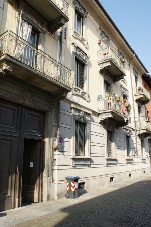 Casa di abitazione via San Benigno 9, via Maddalene 41