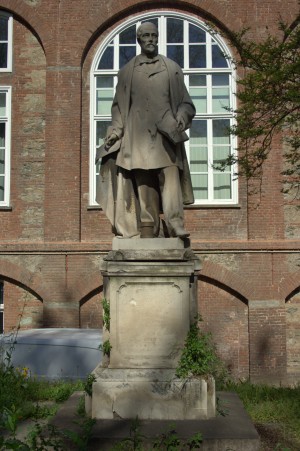 Monumento a Giuseppe Consul