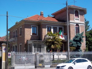 Casa Ameglio, via Servais 10