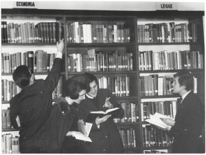 Nuovo edificio della Biblioteca civica, sala di consultazione, post 1960. Biblioteca civica Centrale © Biblioteche civiche torinesi
