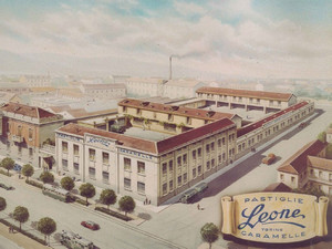 Lo stabilimento Pastiglie Leone di corso Regina Margherita negli Anni Cinquanta. ©Archivio Pastiglie Leone.