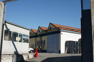 I capannoni degli Anni Venti. Fotografia di EUT6, 2009.