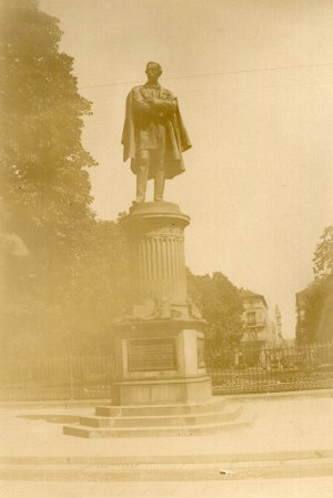 Alfonso Balzico, Monumento a Massimo d’Azeglio, 1867-1873. Fotografia di Mario Gabinio, 20 agosto 1925. © Fondazione Torino Musei - Archivio fotografico.