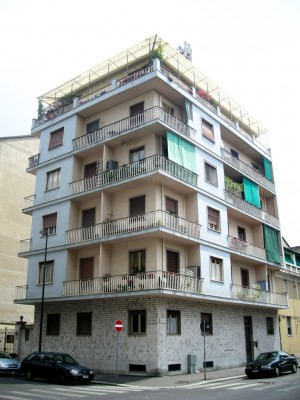 Edificio di civile abitazione in via Carlo Capelli 26