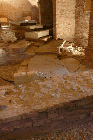 Particolare della cavea nel sotterraneo della nuova Manica di palazzo Reale. © Soprintendenza per i Beni Archeologici del Piemonte e del Museo Antichità Egizie