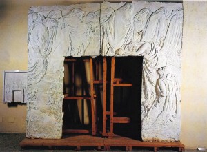 Modello del bassorilievo per la cappella sepolcrale Hierschel De Minerbi. © Comune di Casale Monferrato, 2001