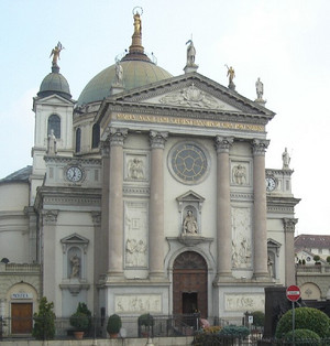 Basilica di Maria Ausiliatrice, in località Valdocco. Fotografia di Carlo Pigato, 9 agosto 2010.