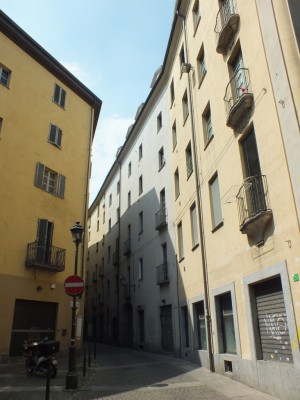 Edificio di civile abitazione in via Franco Bonelli 2