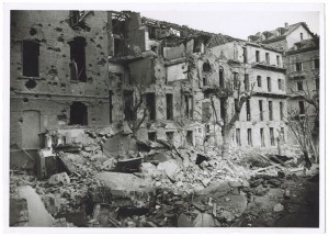 Via Pietro Palmieri. Effetti prodotti dai bombardamenti dell'incursione aerea del 20-21 novembre 1942. UPA 1996_9B04-16. © Archivio Storico della Città di Torino
