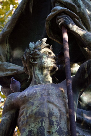 Monumento a Felice Govean (statua di un giovane Genio). Fotografia di Mattia Boero, 2010. © MuseoTorino