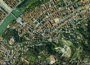 Fotografia aerea della zona compresa fra la “Villa della Regina”, il Monte dei Cappuccini e l’ex Istituto Nazionale delle Figlie dei Militari.