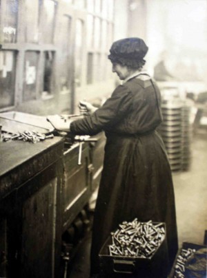 Meccanica-filettatrice 1915-1916. ASTo, Sez. Riunite, Asnos, Fondo Materiale fotografico 358. © Archivio di Stato di Torino