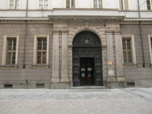 Palazzo Campana. Ingresso principale su via Carlo Alberto 10. Fotografia di Andrea Bruno jr. per MuseoTorino.