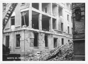 Dipartimento di Prevenzione (ex Ufficio d'Igiene), Via della Consolata 10. Effetti prodotti dai bombardamenti dell'incursione aerea dell'8 dicembre 1942. UPA 2721D_9C05-37. © Archivio Storico della Città di Torino