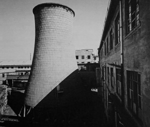 Torre di raffreddamento dell’ex stabilimento Michelin, 1990 circa © Archivio Storico della Città di Torino 
