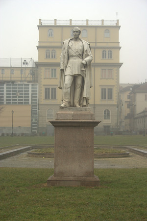 Monumento a Eusebio Bava