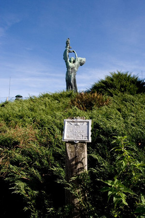 Il Faro della Vittoria, posto sul colle del parco della Rimembranza. Fotografia di Roberto Goffi, 2010. © MuseoTorino