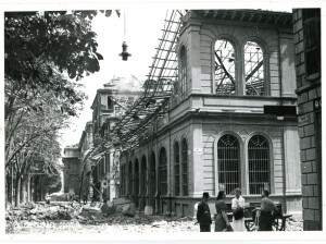 Biblioteca civica Centrale, corso Palestro angolo via Bertrandi, l'edificio dopo il bombardamento, 1943. Biblioteca civica Centrale © Biblioteche civiche torinesi