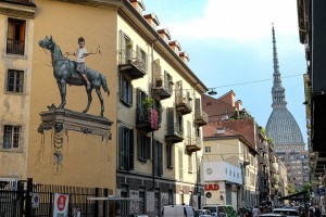 Ernest Zacharevic, Scultura bronzea storia e tradizione, 2018. TOward 2030 - What are you doing? GOAL 0 ACT