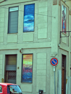 Domenico David, Senza titolo, 2003, opera murale in finestre chiuse in via Cibrario 7/via S.Rocchetto per il MAU Museo Arte Urbana. Fotografia di Alessandro Vivanti, 2011