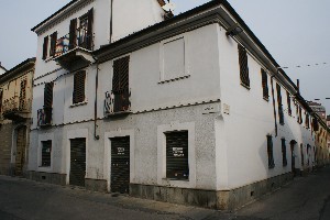 Casa di abitazione via Pollone 13-15 ang. via Candelo