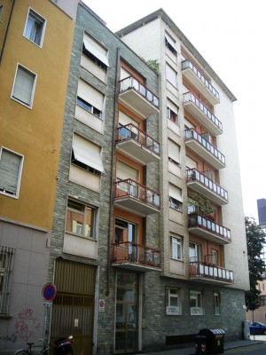 Edificio ad uso abitazione già ad uso abitazione e distilleria in Via Goffredo Casalis 75