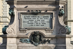 Stanislao Grimaldi, Monumento ad Alfonso Ferrero della Marmora (iscrizione), 1881-1891. Fotografia di Mattia Boero, 2010. © MuseoTorino.