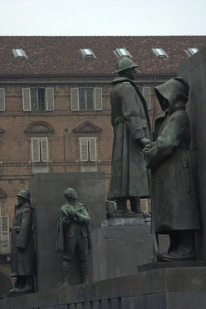 Monumento al Duca d'Aosta. Fotografia di Giuseppe Caiafa, 2011.