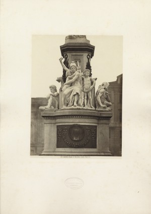 Monumento a Camillo Benso conte di Cavour, particolare. Fotografia Brogi. © Archivio Storico della Città di Torino