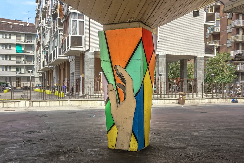 studenti liceo artistico renato cottini pilastri del mercato coperto di via don grioli 2016 museotorino