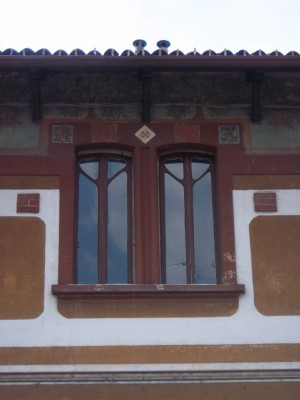 Giovanni Olivero, Casa d’abitazione, 1910. Particolare della finestra. Fotografia L&M, 2011.	