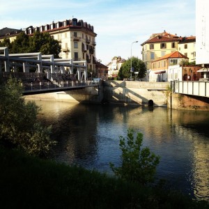Ponte Domenico Carpanini visto da piazza Borgo Dora. Fotografia di Laura Tori, 2012.