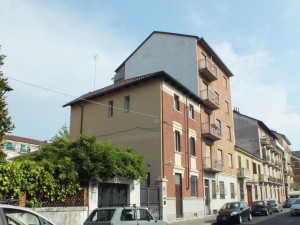 Edificio di civile abitazione in via Brione 24