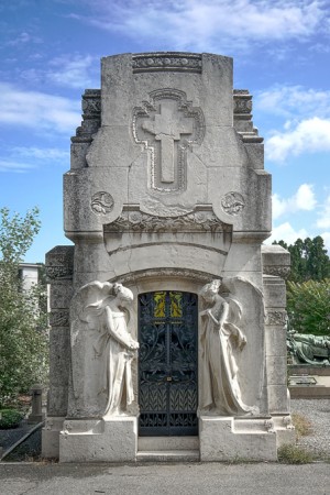 18 AIII Giuseppe Velati Bellini (1867-1926) architetto, Tomba famiglia Franco (Ovest 180). Fotografia di Roberto Cortese, 2018