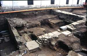 Resti delle pavimentazioni paleocristiane con tracce della solea. © Soprintendenza per i Beni Archeologici del Piemonte e del Museo Antichità Egizie.