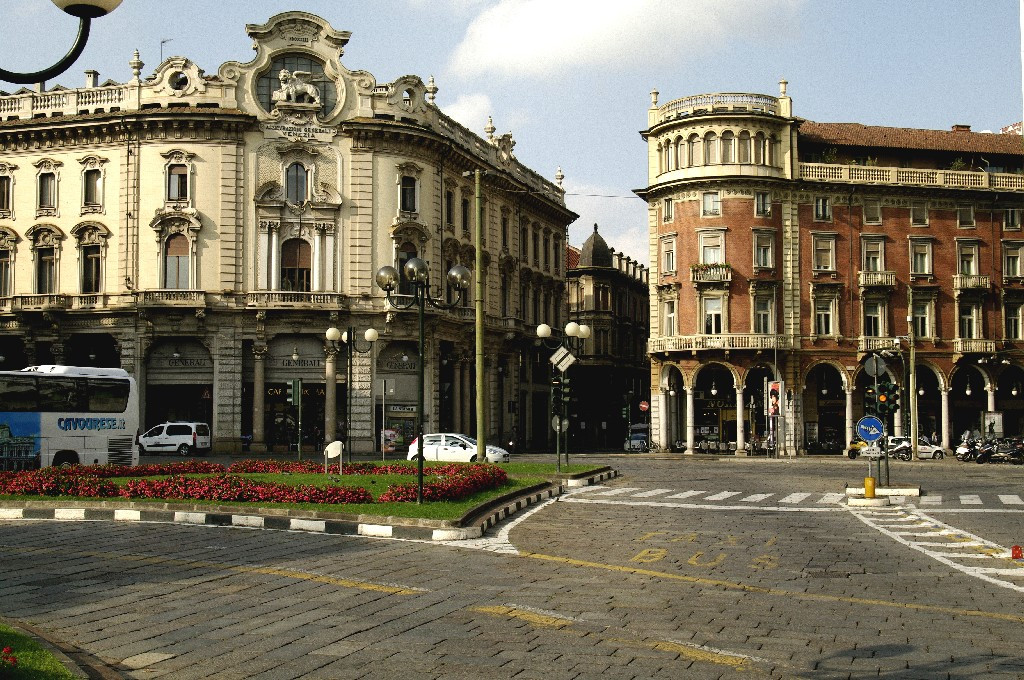 Chiude la storica edicola di via Pietro Micca a Torino: La offriamo al  Comune al prezzo simbolico di 1 euro