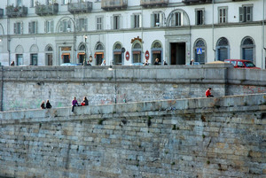 Scorcio dei Murazzi del Po. Fotografia di Bruna Biamino, 2010. © MuseoTorino