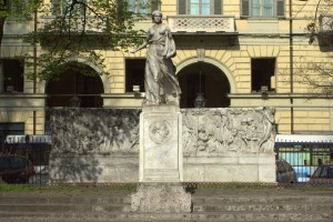 Monumento a Edmondo De Amicis