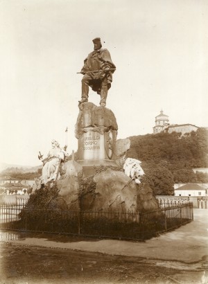 Odoardo Tabacchi, Monumento a Giuseppe Garibaldi, 1887. Fotografia di Mario Gabinio, 17 luglio 1926. © Fondazione Torino Musei - Archivio fotografico.
