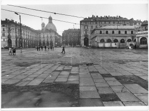 Mercato di Porta Palazzo © Archivio Storico della Città di Torino (ASCT, Fototeca, 12B12_077)